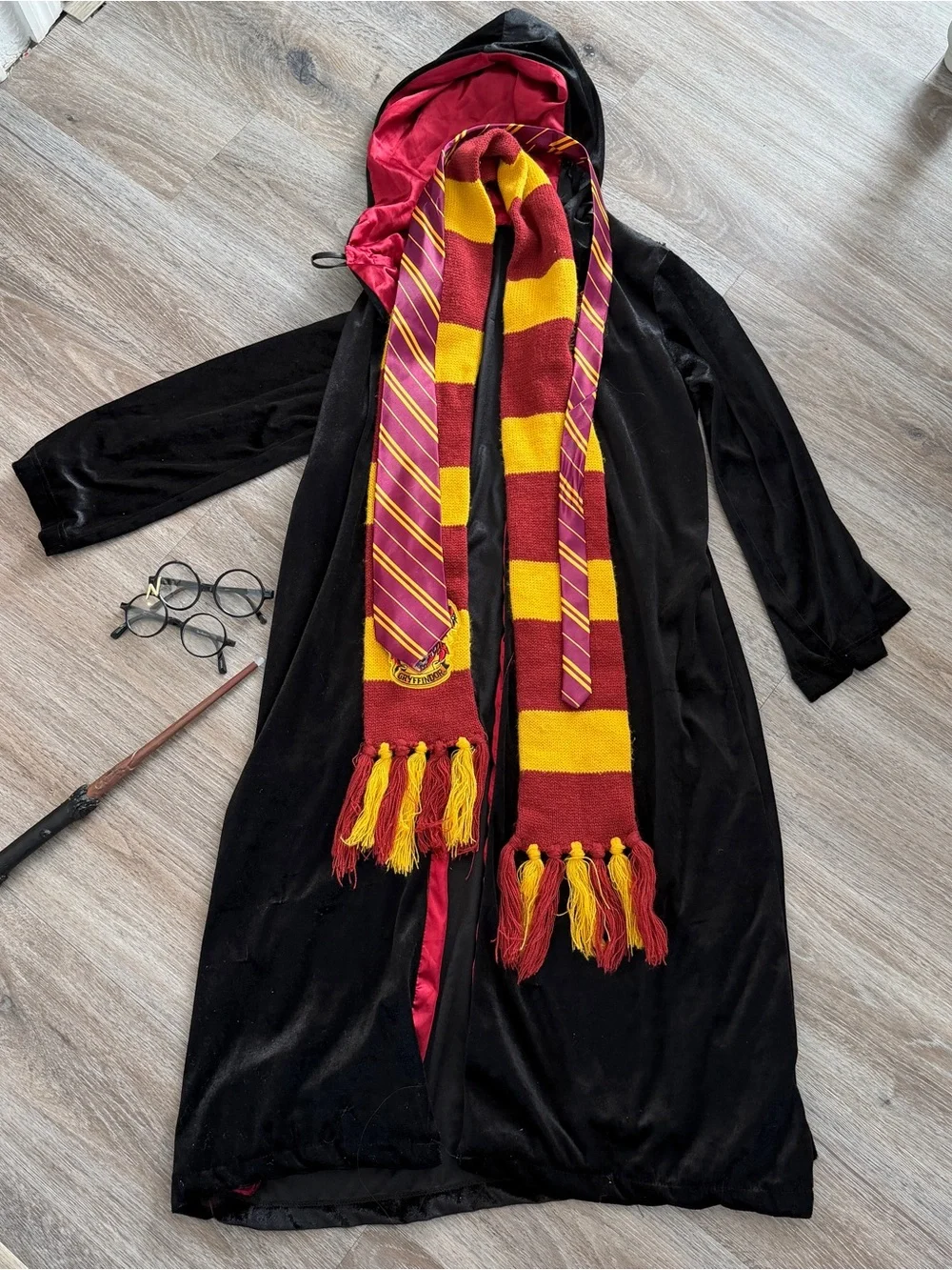 Harry Potter robe & accessories